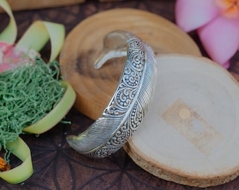 Balinese Style Sterling Silver Feather Bracelet, Handmade Unisex Bracelet, High-Quality Dewata Jewelry