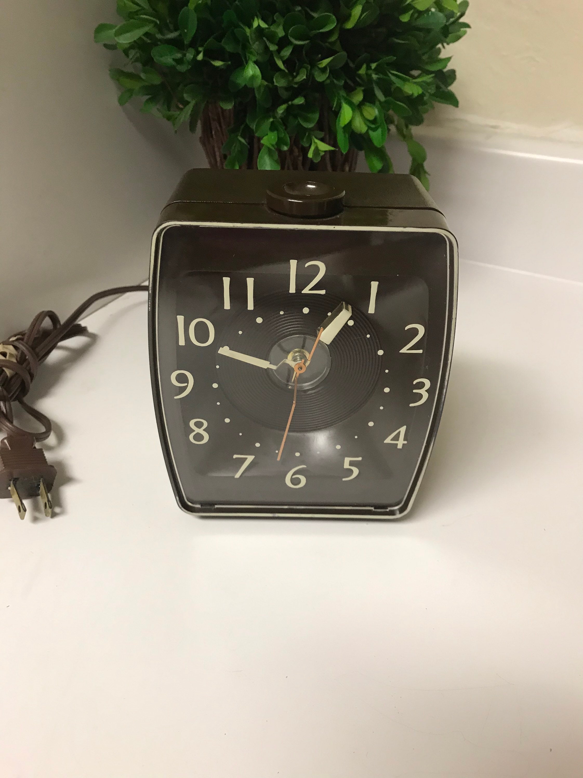 Vintage Lighted Clock Etsy