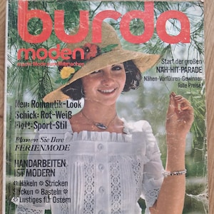 Burda moden 4/1974 in German, historic magazine with sewing patterns, vintage newspapers, retro tailoring