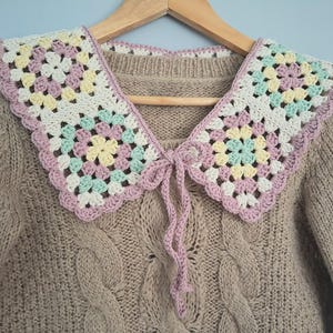 decorative collar crochet , in vintage style, handmade, detachable, buttoned collar, patchwork, granny squares