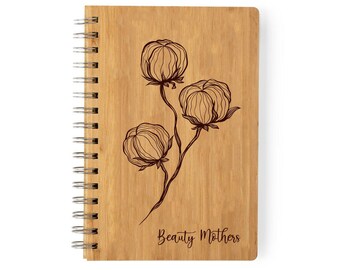 Personalisiertes umweltfreundliches Notizbuch-Set mit Blumen-Illustration, lasergraviertem Holz, personalisiertem Namen, Geschenk für Schriftsteller, Geschenk für sie,