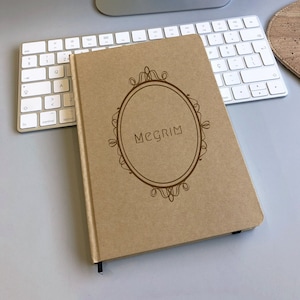 Bloc de notas personalizado A5, cuaderno de bocetos personalizado de 100 hojas en blanco, con banda elástica y marcapáginas, regalo de artista, regalo para mejor amigo, regalo sostenible