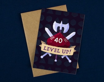 Può includere: Un dado rosso a 20 facce con il numero 40 su di esso, circondato da spade incrociate e un'ascia. Uno stendardo sotto il dado recita "LEVEL UP!" Lo sfondo è viola scuro con un motivo di piccole forme grigie scure.