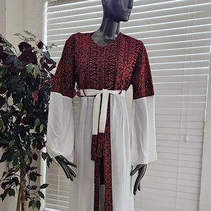 Embroidered white Chiffon Abaya / Thobe with red tatreez embroidery from the top (Comes with beautiful belt) and zipper closure from the Top
