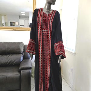 Black Thobe / Kaftan with Red Embroidery  - Tatreez  Dress / Abaya ( 2 Pieces ) with belt