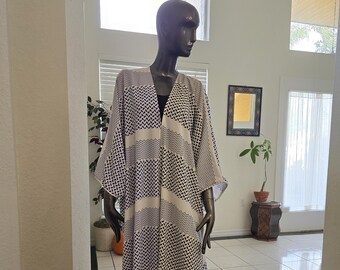 Blue, Black and white Hatta / Kufyieh Abaya, Thobe, Kaftan, Bisht