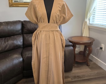 Palestinian Jordanian Beige Tatreez Abaya Thobe with Gold Embroidery & Belt