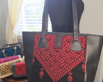 Bolso tote de piel/terciopelo con canesú de pecho bordado tatreez