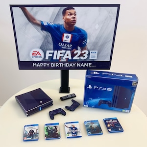 FIFA Birthday Cake Toppers / PERSONALIZED / Pacchetto PS4 / Immagine personalizzata + Messaggio sulla TV / Bambini Adulti Adolescenti Novità Cake Toppers