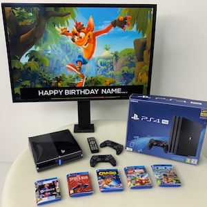 Divertenti topper torta di compleanno / PACCHETTO PERSONALIZZATO / PS4 / Immagine personalizzata e messaggio sulla TV / Bambini Adulti Adolescenti Novità Cake Toppers