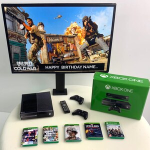 COD Personalised Cake Topper / Xbox One Bundle + Immagine personalizzata + Messaggio sulla TV / Bambini Adulti Adolescenti Giocatori Compleanno Torta Topper