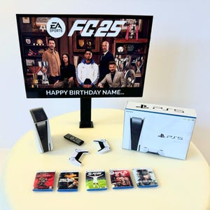 Topper per torta di compleanno a tema calcio FIFA / PERSONALIZZATO / Pacchetto PS5 / Immagine personalizzata + qualsiasi messaggio sulla TV / Topper per torta per bambini, adulti e adolescenti