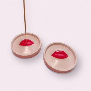 Lips Incense Holder, Unique Funky Home Decor, Concrete Jesmonite Decor, Hand painted Incense Holder, Aesthetic Home Decor, Colorful Home