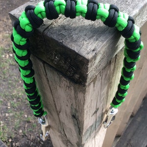 Zweitleinenaufhänger aus Paracord, für die extra große Hundeleine