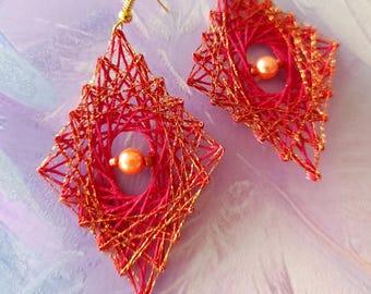 Sunset Diamond - Handmade string art earrings in red and orange