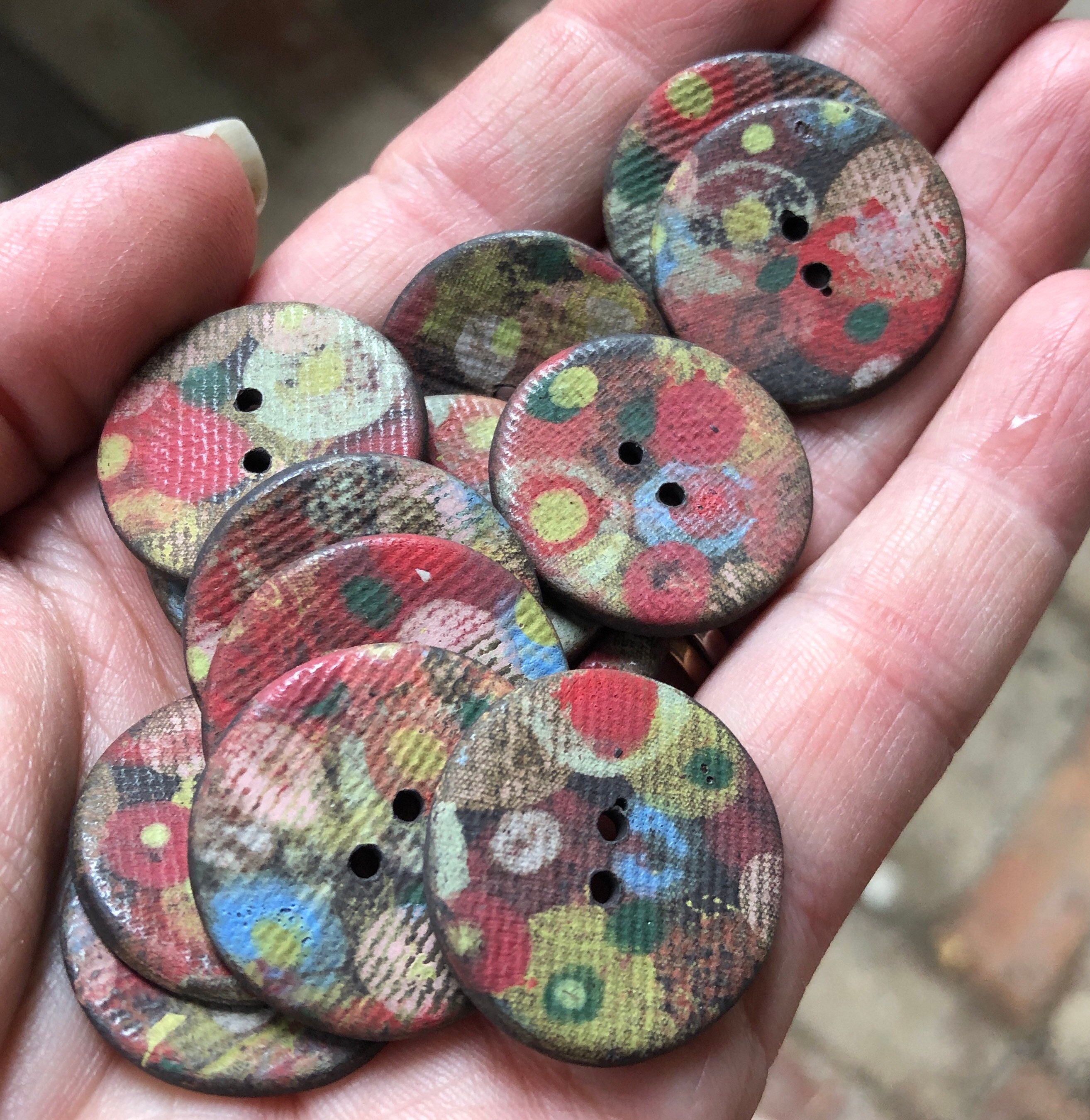 Rose Garden Buttonsred buttons Hand painted ButtonArtisan button