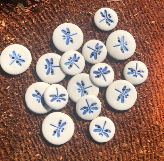 磁器製ブルートンボボタン - 職人ボタン - 陶器ボタン - 手作りボタン
