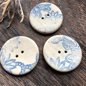 Set of 3 Faerie Blue Buttons -Porcelain buttons-blue buttons-blue delft buttons-ceramic buttons-bag button-purse making-coat button