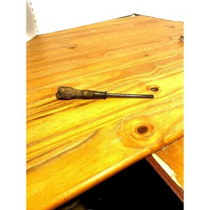 Flathead screwdriver cheap with notch