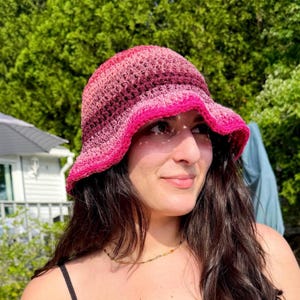 Red and Pink Bucket Hat | bucket hat, trendy, summer hat, beach hat, crochet bucket hat