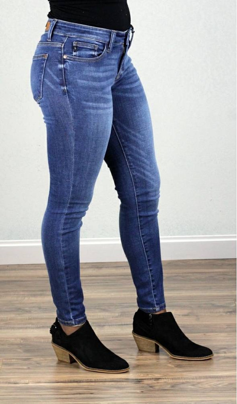 judy blue jeans mid rise