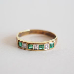 18K Solid Yellow Gold Vintage Band Ring, Genuine Squared Colombian Emerald & High Grade Natural Diamonds, May Birthstone, Engravable