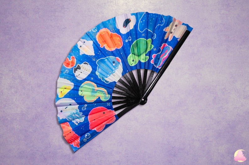 P3. Festivalfläkt, Ravefläkt, Självlysande fläkt, Reflekterande fläkt, Kawaiifläkt, Cool fläkt, Söt fläkt, Sommarfläkt Sea Animal
