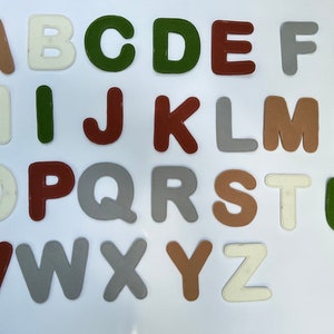 Alphabet en feutre magnétique, lettres en feutre Alphabet préscolaire apprendre l'ABC Style bohème Jouet Montessori Retour à l'école image 6