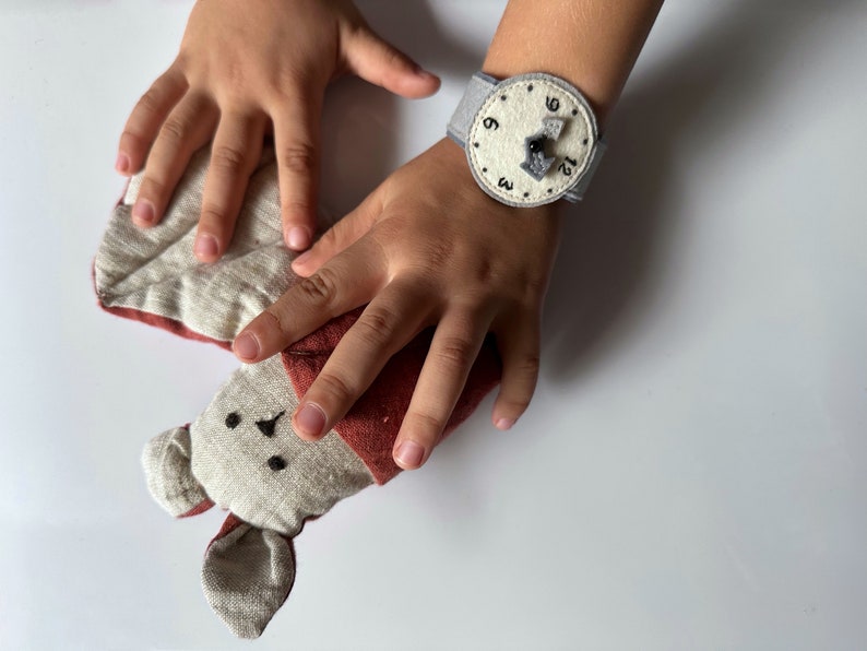 Handmade felt watch, soft felt watch, Birthday gift, Christmas Gift, watch for baby and toddler, kids' bracelet, kids accessories image 6
