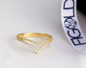 14K Solid Gold Chevron Ring, Designer Chevron Ring, Unique Chevron Ring, Dainty Band Ring, Sisters Gift,Best Friend Gift