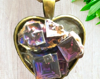 1.12 x 1.12 Bismuth Heart in gold, purple, and blue