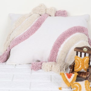 Lendenkissen aus Baumwolle | Ivory & Pink Tufted gestreifter Kissenbezug | Handgefertigtes Boho Kissen für Sofa, Schlafzimmer | Neutraler Akzent werfen