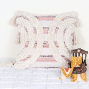 Cushion Cover Indian Handmade Pillow Cover Cotton Tufted Pillow Case Ivory Boho Decorative Tassel Pillows Embroidery Home Decor Pillowcases