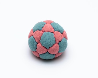 Sacco da calcio fatto a mano da 32 pannelli. Pallone da hacky sack freestyle.