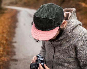 Handcrafted 5-panel cap with short and soft brim
