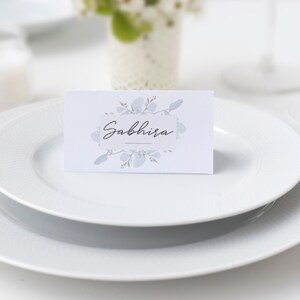 PRINTED moderno Eucalyptus Tarjetas de colocación de la boda - tarjetas de nombre personalizadas