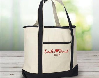 Bolsa de lona bordada personalizada con los nombres de la pareja y un corazón