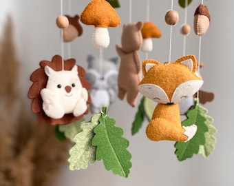 Woodland nursery decor, felt baby mobile, baby mobile woodland, animal nursery decor, baby room decor, baby shower gifts, baby crib mobile