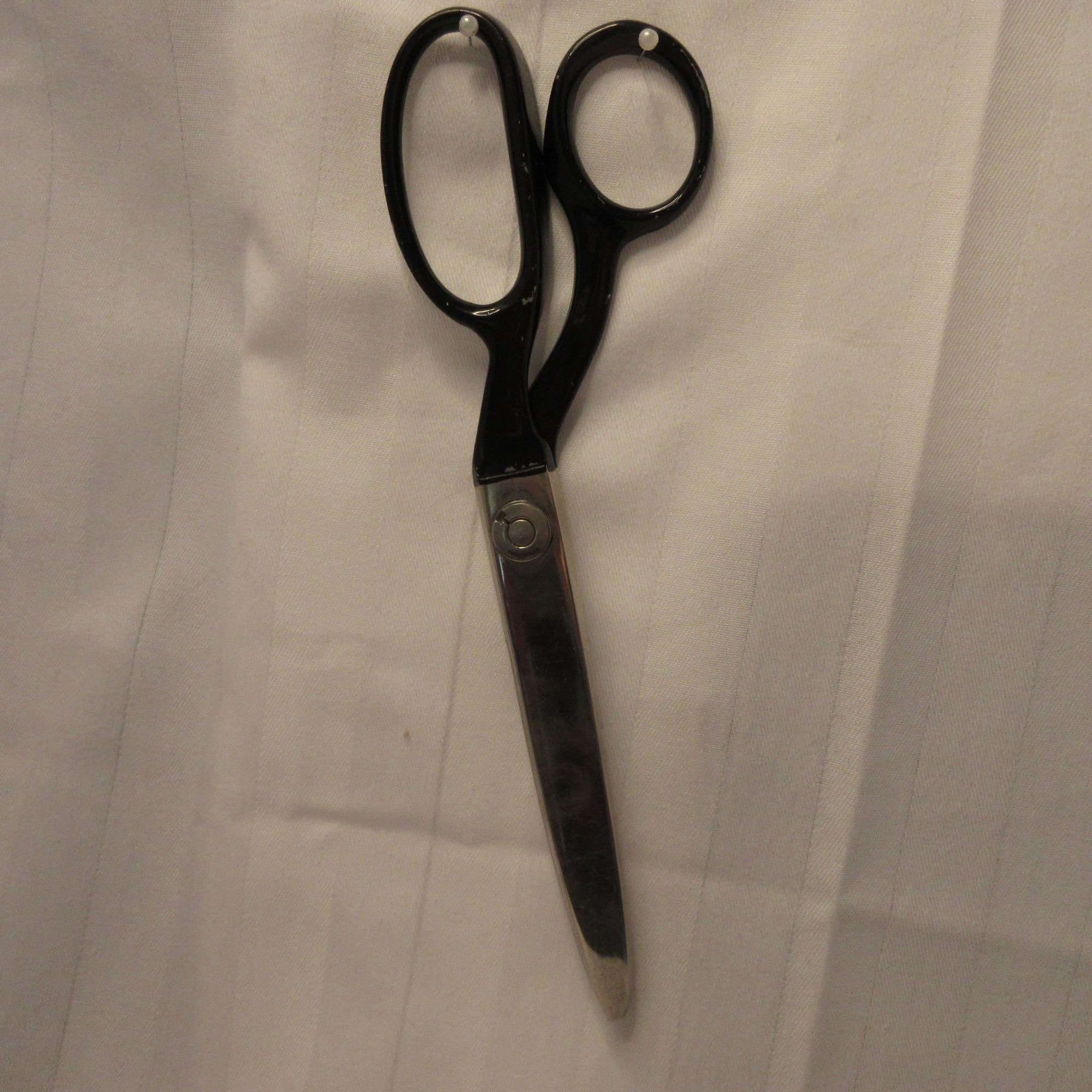 Vintage Wiss 9 Inch Pinking CB9 Professional Zig Zag Scissors Vintage Wiss 9 Inch Pinking CB9 Professional Zig Zag Scissors