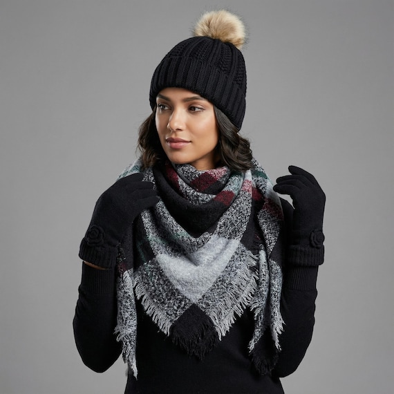 Ultimate Cozy Gift Set for Her: Chunky Knit Pom Beanie  display picture 2