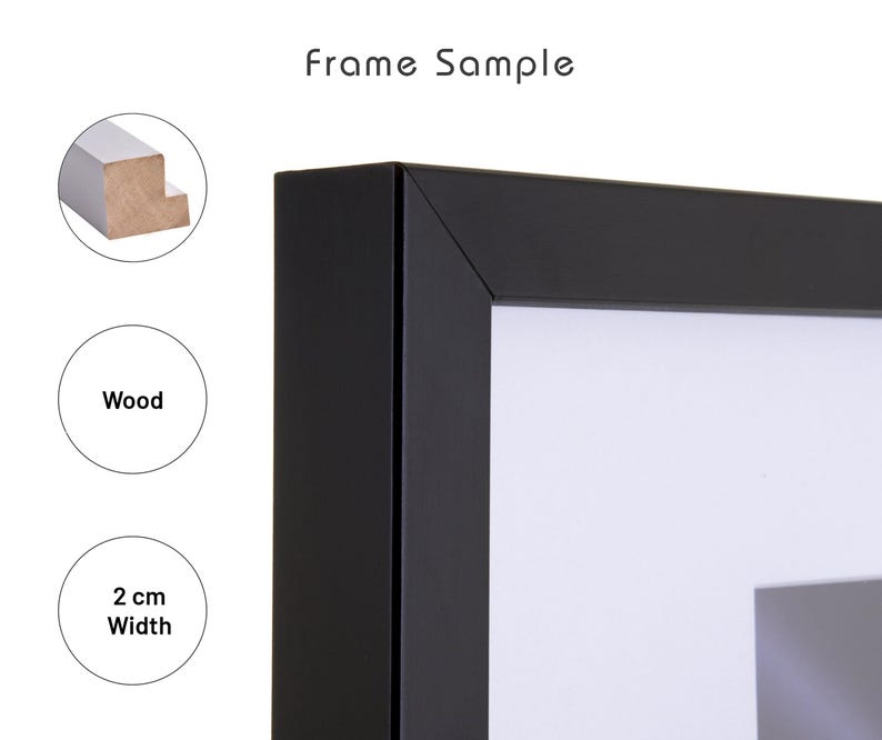 Peut inclure: Un cadre photo en bois noir avec une bordure de 2 cm de large. Le cadre est en bois et a un design simple et moderne.