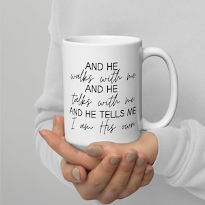 In The Garden Hymn mok, And He Walks With Me Christelijke muziekmok, begrafenisgeschenk, I Come To The Garden Alone kerkhymne