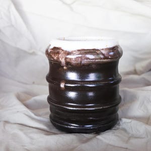 Fassbecher, perfekt für Kaffee, Tee und mehr! Keramiktasse, bemalte Tasse, handgefertigt, für Tee, für Kaffee, als Geschenk, für Mutter, Porzellan