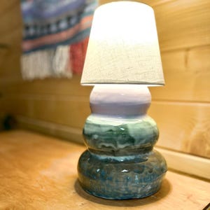 Handmade Marble Effect Ceramic Table Lamp – Unique One of a Kind Artisanal Piece with 22 cm Shade, Wheel Thrown Base