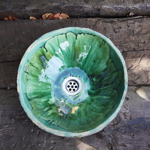 Bassin vert émeraude en céramique fabriqué à la main - Lavabo de salle de bains artisanal, design inspiré de la nature, lavabo de comptoir d’évier de navire Poterie faite à la main