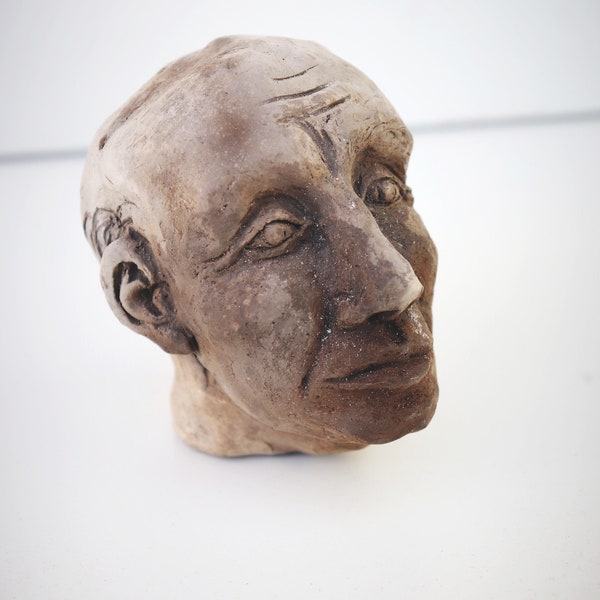 Male Ceramic Head from the Sagar Kiln: Authenticity in a Compact Form, Ideal Decoration in the Traditional Craft Style