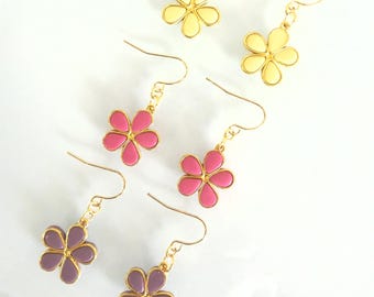 Daisy Flower Earrings Gold Floral Dangles Pink Purple Cream Lightweight Earrings Handmade Jewelry Spring Accessories