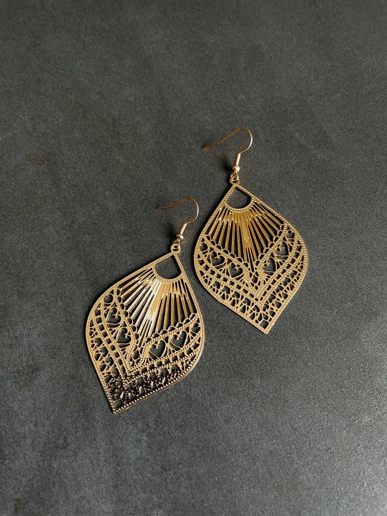 Earrings gold-colored gold women's feather leaf hanging earrings hanging earrings earrings 8 cm Golden Beauty image 4