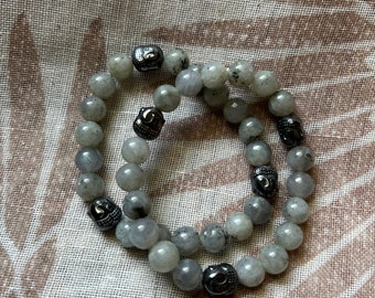 Têtes de Bouddha en hématite avec bracelet perlé labradorite de 8 mm 7,5"