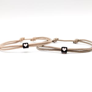 Surfbalance - Juego de 2 pulseras finas para parejas con corazón, paracord, minimalistas, cuerda de vela, regalo, pulsera de la amistad